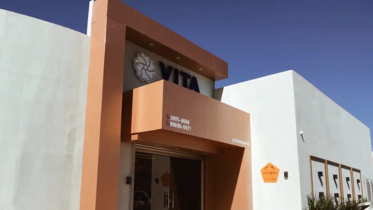 Fachada da Clínica Vita Implantes na Av. Alexandre de Morais, no Parque Amazônia, em Goiânia