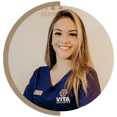 Stheffane Souza, Auxiliar de saúde bucal da Clínica Vita Implantes em Goiânia